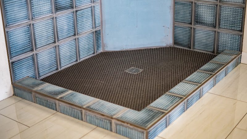 Deluxe Flooring LTD