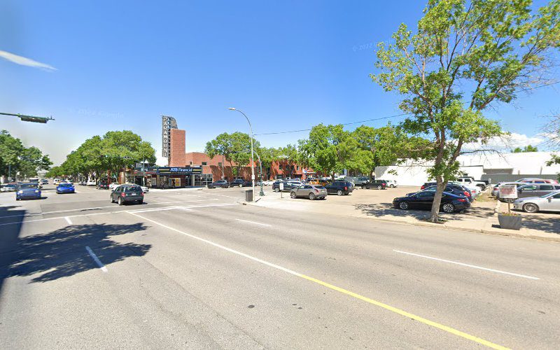 4 Ave & 8 St S